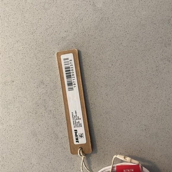 SKIMS FOR TEAM USA - SKIMS FOR TEAM USA SIGNATURE SWIM OLYMPIC TRIANGLE TOP | RE - Picture 3 of 4